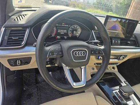 Certified 2025 Audi Q5 2.0T Premium w/ Convenience Plus Package image 26