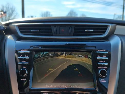 Used 2024 Nissan Murano SV w/ SV Midnight Edition Package image 13