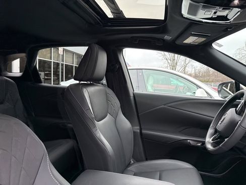 Certified 2025 Lexus RX 350 Premium w/ Accessory Package (A2) image 10