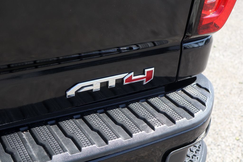 Used 2023 GMC Sierra 2500 AT4 w/ AT4 Preferred Package AWD/4WD image 59
