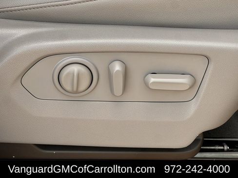 Used 2022 Chevrolet Silverado 1500 LTZ w/ LTZ Convenience Package II image 28