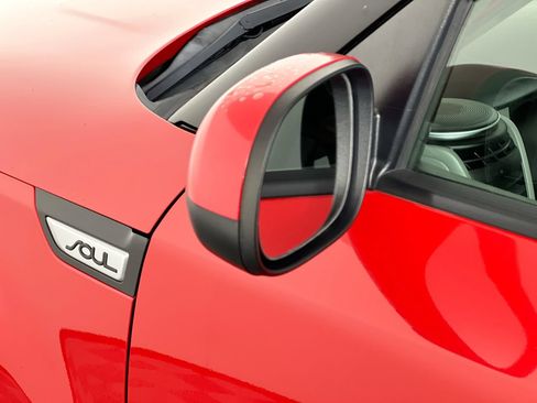 Used 2019 Kia Soul FWD image 10