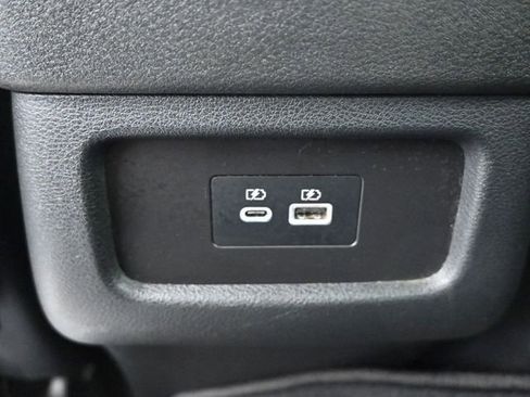 Used 2024 Nissan Pathfinder SV w/ Black Appearance Package image 19