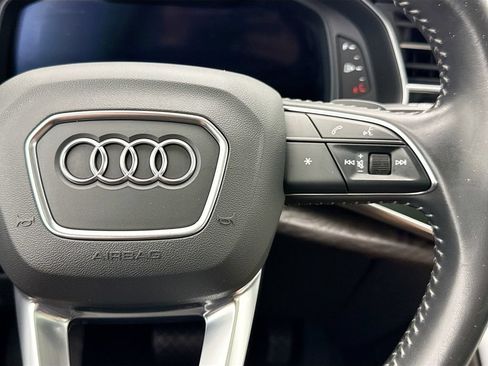 Used 2019 Audi Q8 Premium w/ Convenience Package AWD/4WD image 12