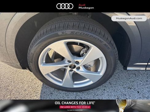 New 2025 Audi Q5 Premium Plus image 9