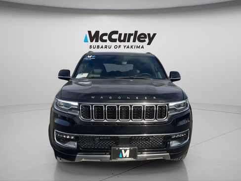 Used 2024 Jeep Wagoneer Series III AWD/4WD image 8