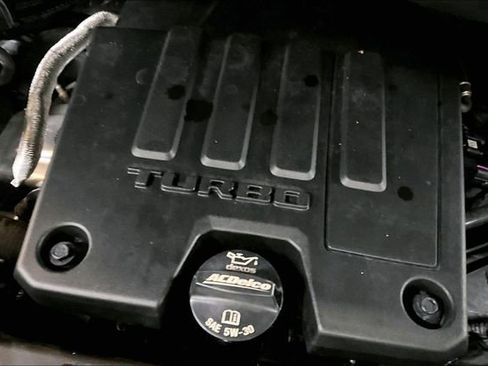 Used 2024 Chevrolet Silverado 1500 LT image 32