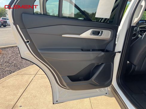 New 2025 Ford Explorer Active w/ Active Comfort Package image 36