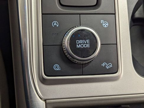 Used 2020 Ford Explorer Platinum w/ Premium Technology Package image 28