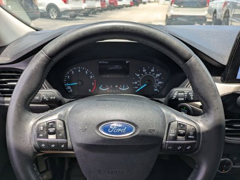 Used 2022 Ford Escape SE w/ SE Sport Appearance Package FWD image 24