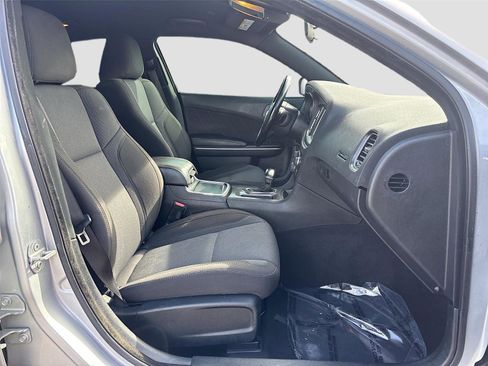 Used 2019 Dodge Charger SXT image 30