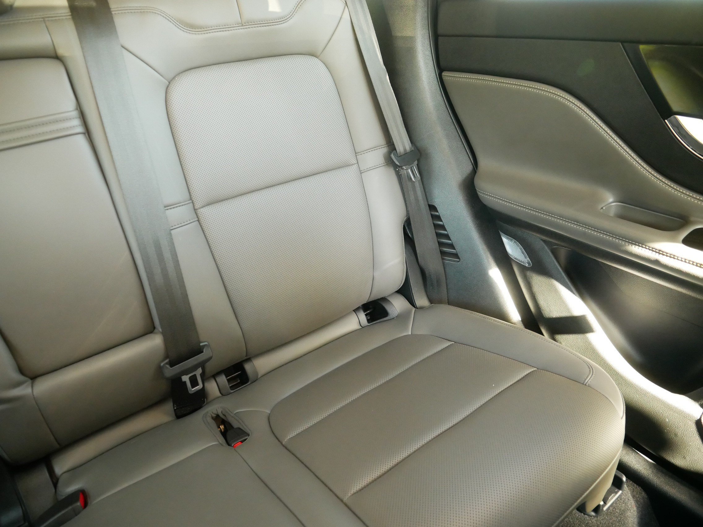 Used 2024 Lincoln Corsair AWD w/ Equipment Group 102A image 14