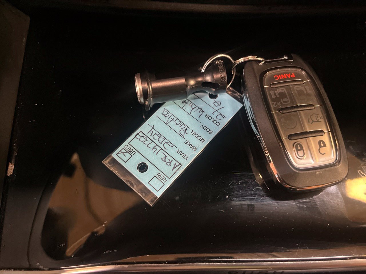 Used 2024 Chrysler Pacifica Pinnacle w/ Trailer Tow Group FWD image 30