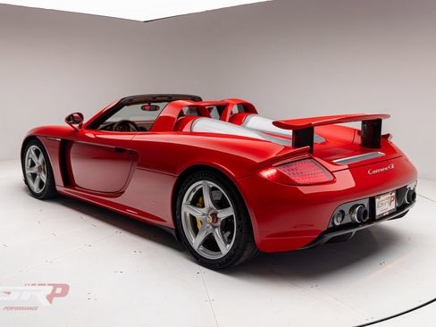 Used 2004 Porsche Carrera GT RWD image 5
