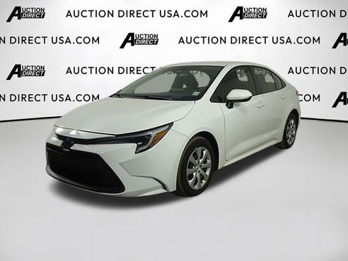 Used 2023 Toyota Corolla LE image 1