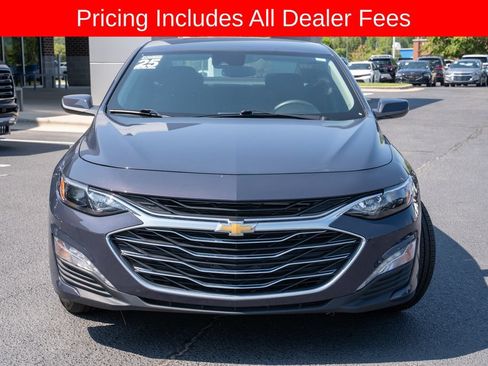 Used 2025 Chevrolet Malibu LT FWD image 2