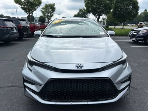 Used 2025 Toyota Corolla SE FWD image 2