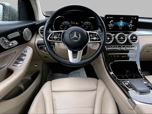 Used 2021 Mercedes-Benz GLC 300 4MATIC image 11