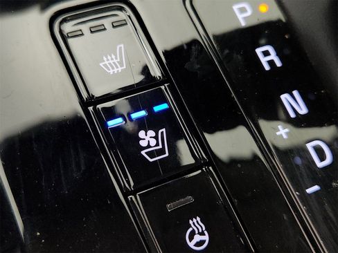 Certified 2024 Kia Niro SX Touring image 47