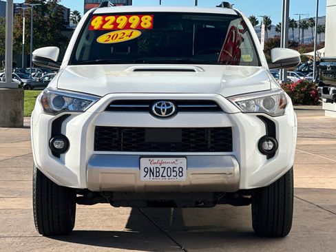 Certified 2024 Toyota 4Runner TRD Off-Road image 11