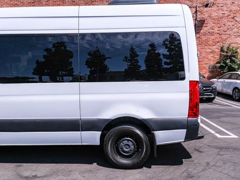 Used 2020 Mercedes-Benz Sprinter 2500 image 8