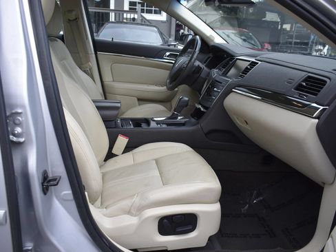 Used 2014 Lincoln MKS FWD image 8