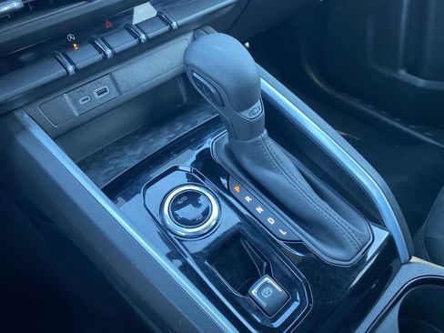 Used 2023 Chevrolet Colorado W/T image 19