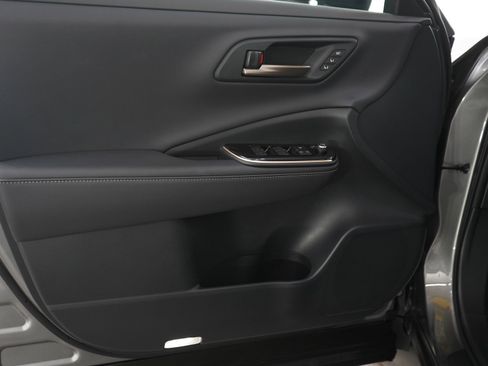 Used 2026 Toyota Crown Limited w/ Advanced Technology Package image 17