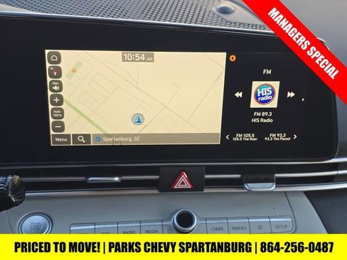 Used 2023 Hyundai Elantra Limited w/ Preferred Accessory Package image 24