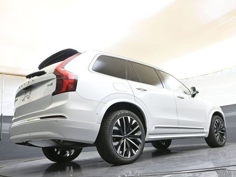 New 2026 Volvo XC90 B6 Plus w/ Protection Package Premier image 43