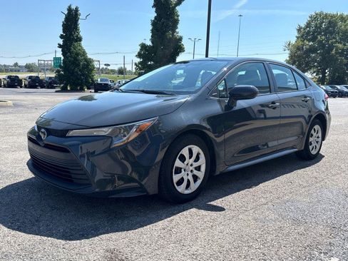 Used 2025 Toyota Corolla LE FWD image 15