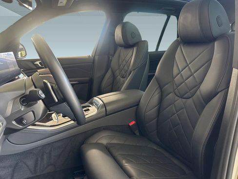 Used 2024 BMW X5 xDrive40i w/ Premium Package AWD/4WD image 5