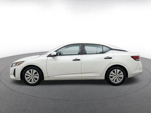 Used 2025 Nissan Sentra S FWD image 4