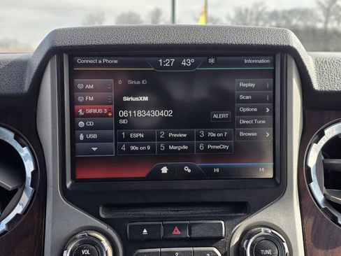 Used 2015 Ford F350 Lariat image 37