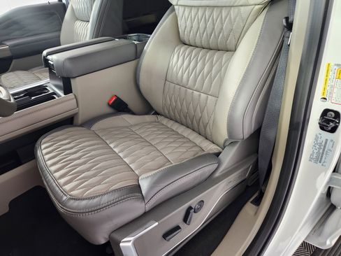 New 2026 Ford F250 Platinum w/ Platinum Plus Package image 13