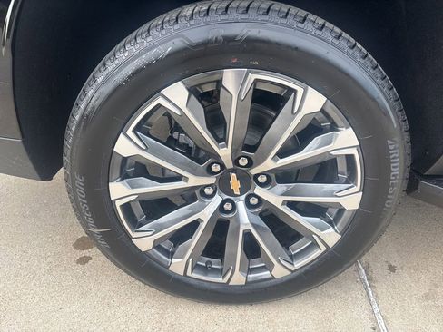 New 2026 Chevrolet Tahoe High Country w/ Sun And Tow Package AWD/4WD image 10