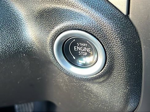 Certified 2021 Chevrolet Silverado 1500 LT Trail Boss w/ Convenience Package II image 31