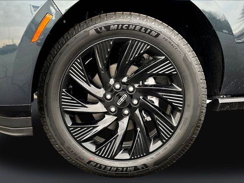 New 2026 Lincoln Navigator L Reserve w/ Jet Appearance Package image 13