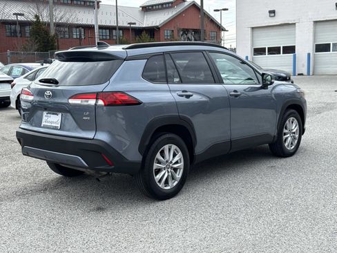 Used 2025 Toyota Corolla Cross LE w/ Moonroof Package image 23