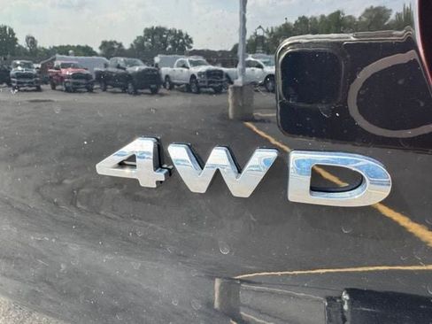 Used 2018 Ford Explorer XLT image 41