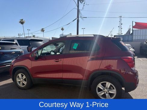 Used 2021 Chevrolet Trax LT AWD/4WD image 6