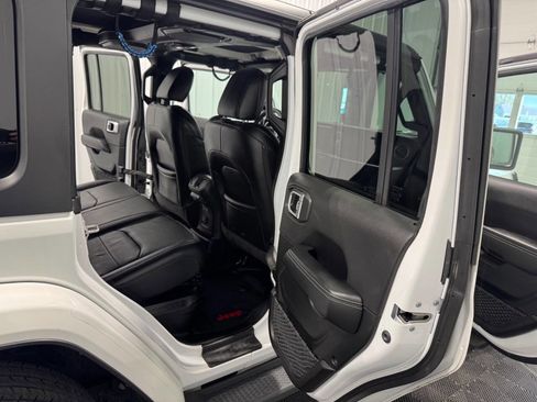 Used 2022 Jeep Wrangler Unlimited Sahara w/ Cold Weather Group image 26