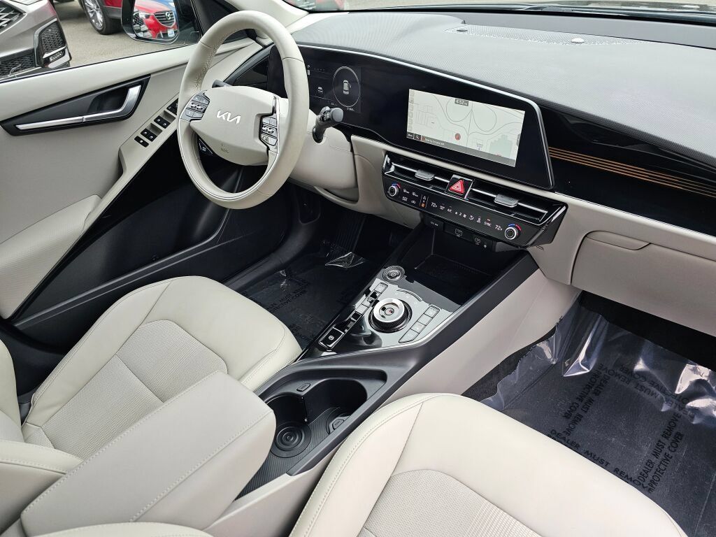 Certified 2023 Kia Niro Wind w/ Wind Preserve Package FWD image 29