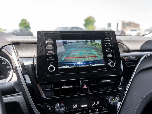 Used 2022 Toyota Camry LE FWD image 28