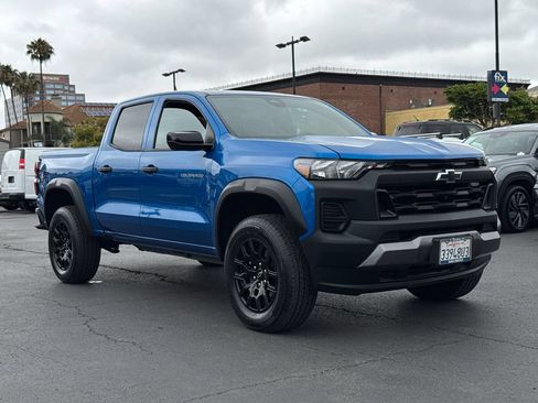 Used 2023 Chevrolet Colorado Trail Boss w/ Technology Package AWD/4WD image 4