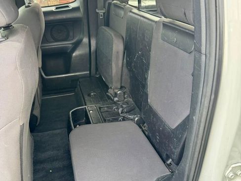 Used 2016 Toyota Tacoma TRD Off-Road w/ Towing Package image 9