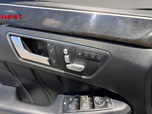 Used 2015 Mercedes-Benz E 400 Sedan w/ Driver Assistance Package image 32