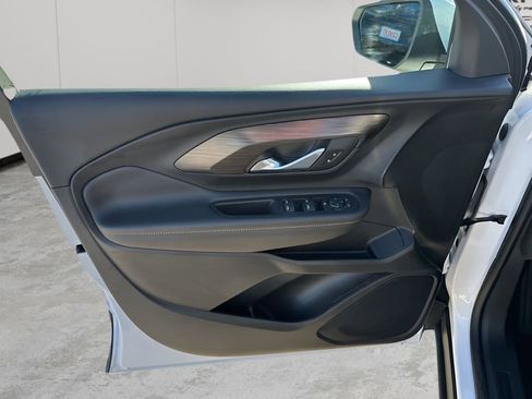 Used 2022 GMC Terrain SLE w/ Driver Convenience Package image 25