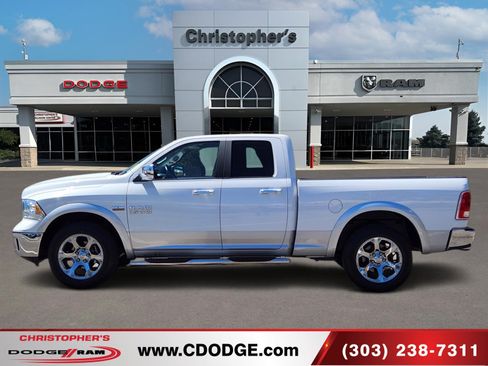 Used 2017 RAM 1500 Laramie w/ Convenience Group AWD/4WD image 6