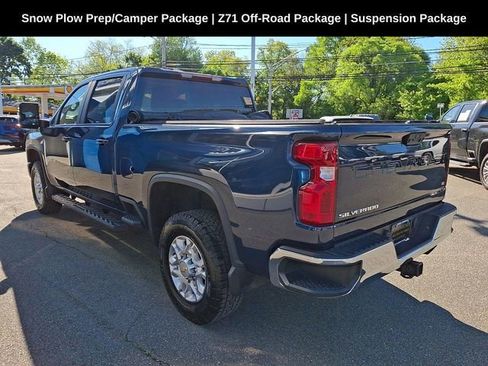 Used 2022 Chevrolet Silverado 2500 LT w/ Convenience Package AWD/4WD image 5